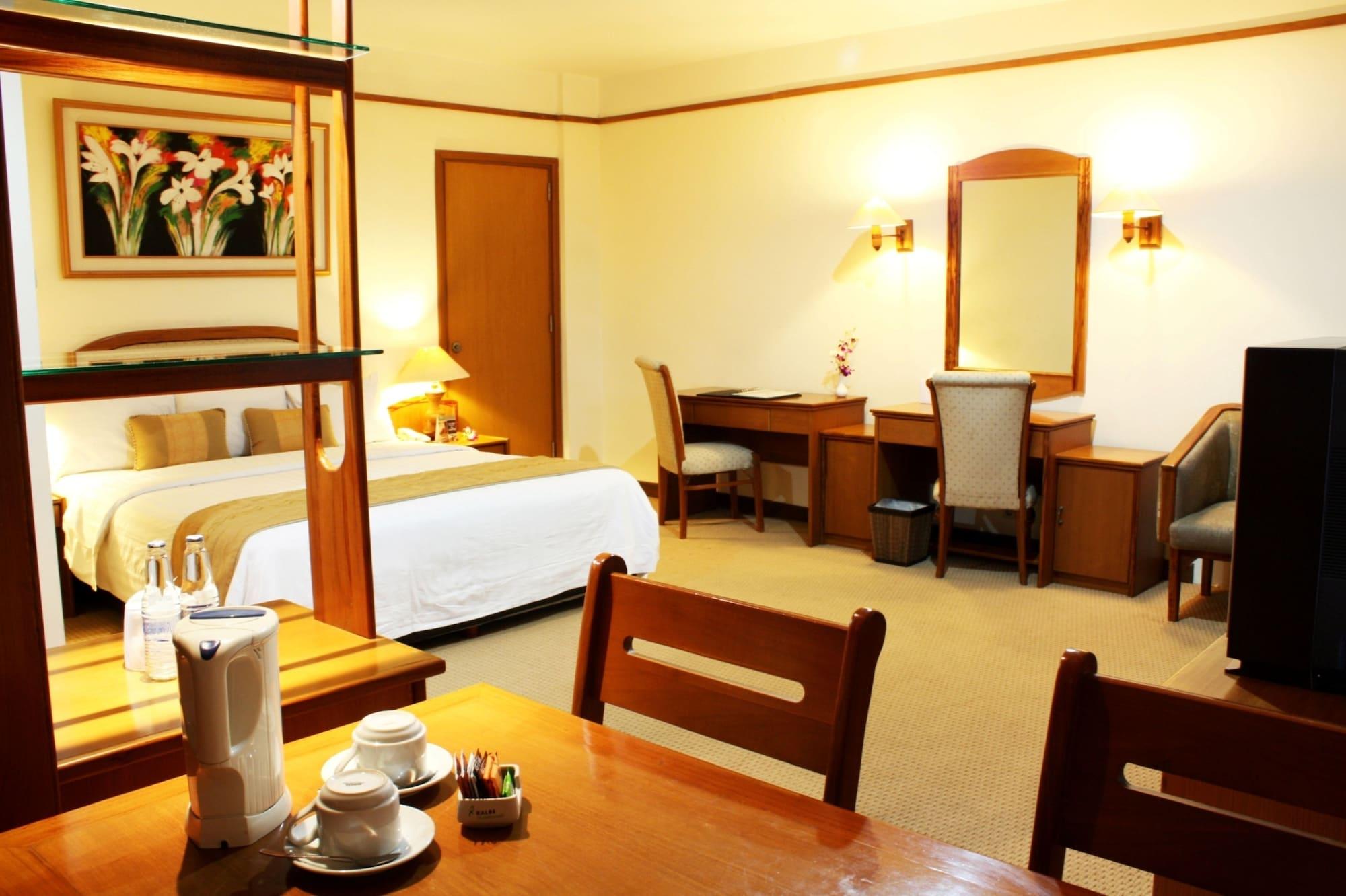 Grand Pasundan Convention Hotel Bandung Exteriör bild