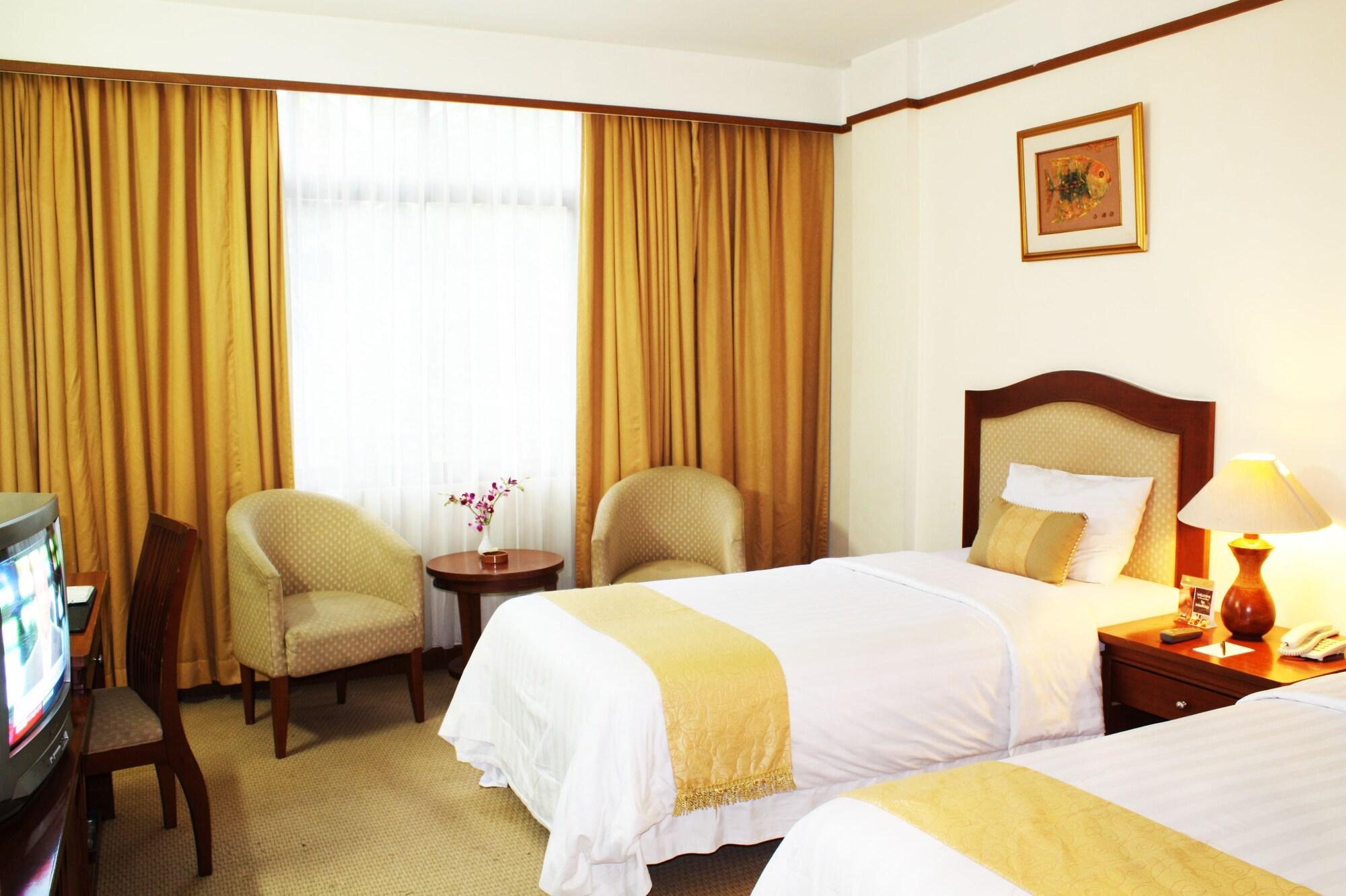 Grand Pasundan Convention Hotel Bandung Exteriör bild