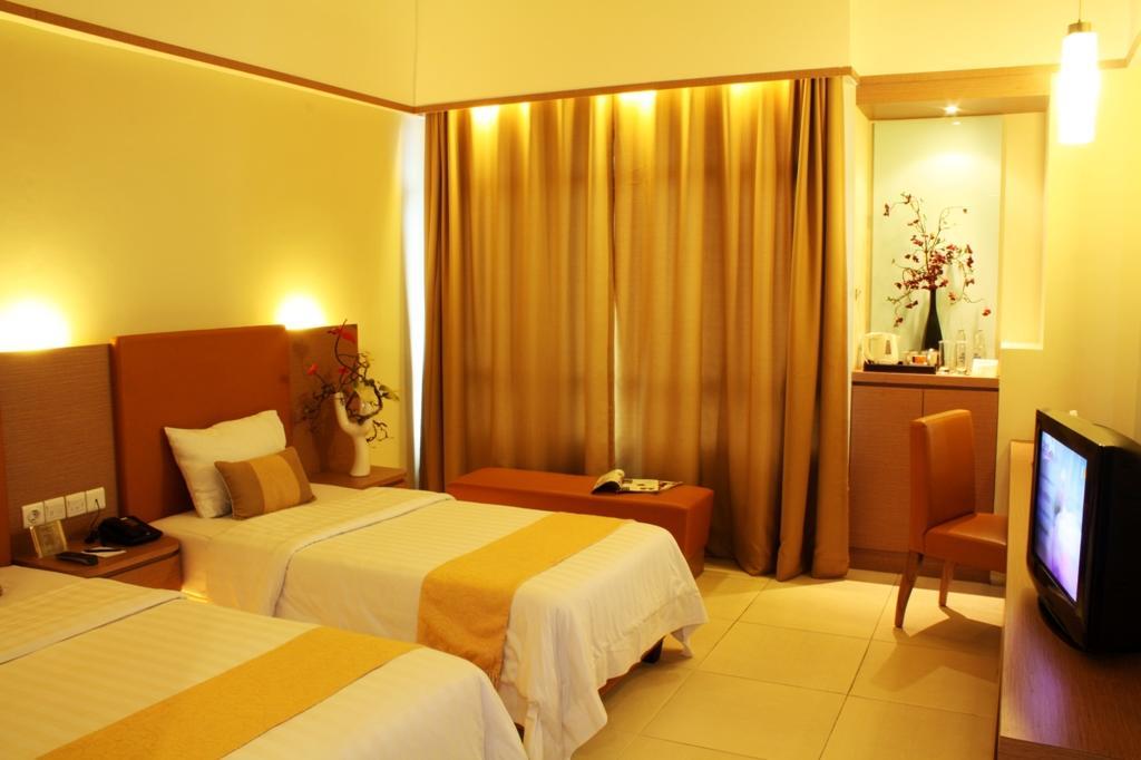 Grand Pasundan Convention Hotel Bandung Exteriör bild