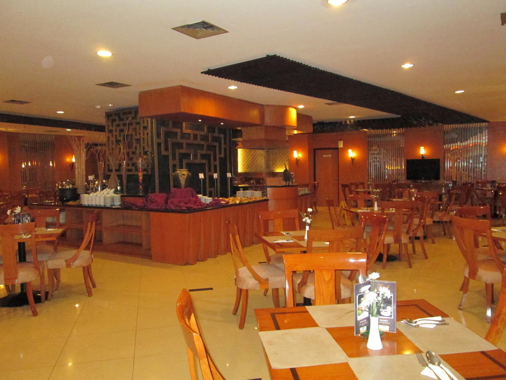 Grand Pasundan Convention Hotel Bandung Exteriör bild