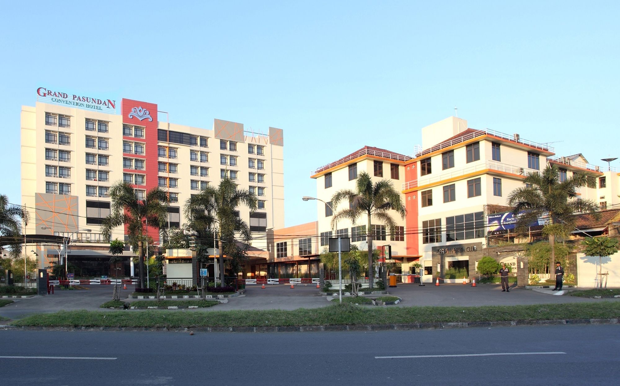 Grand Pasundan Convention Hotel Bandung Exteriör bild
