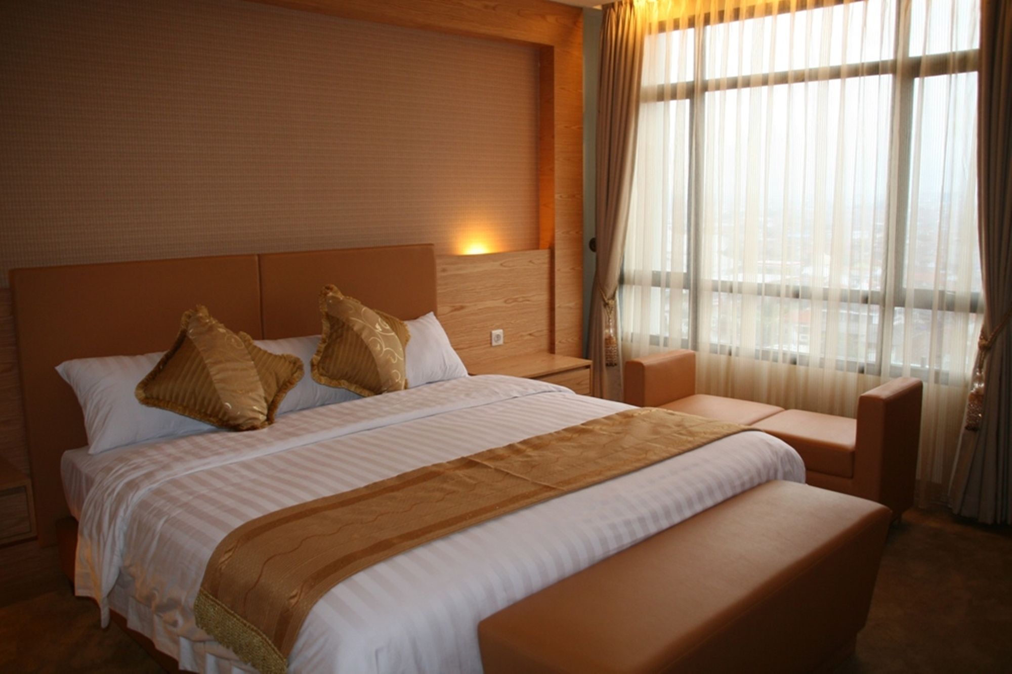 Grand Pasundan Convention Hotel Bandung Exteriör bild